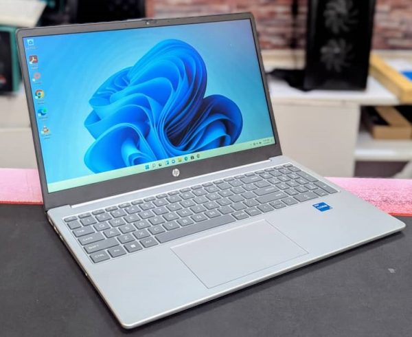 HP Laptop 15 – Power Meets Performance! Intel Core i5 (13th Generation) Price: 900,000 RWF - Image 2